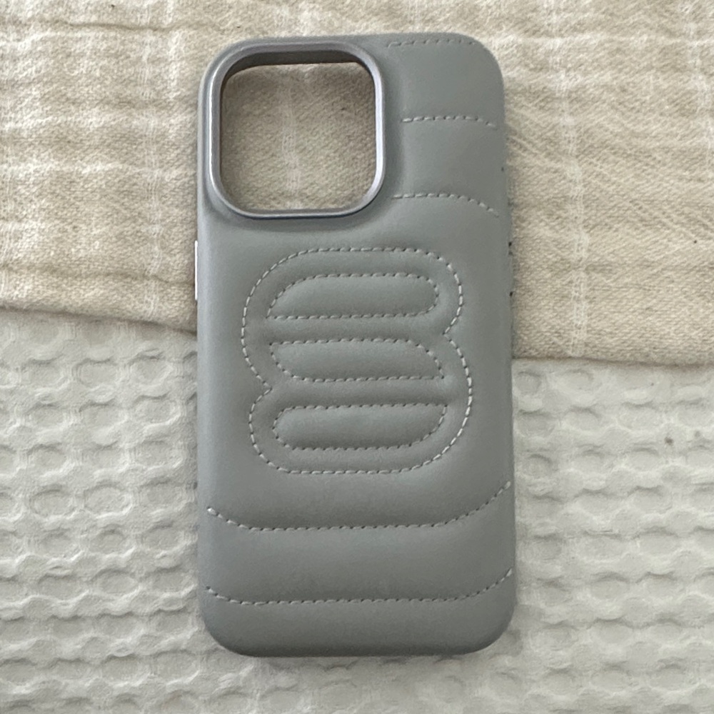 Aritzia Super Puff Phone Case